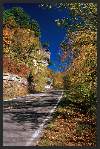 Hanging Rock, Illinois River